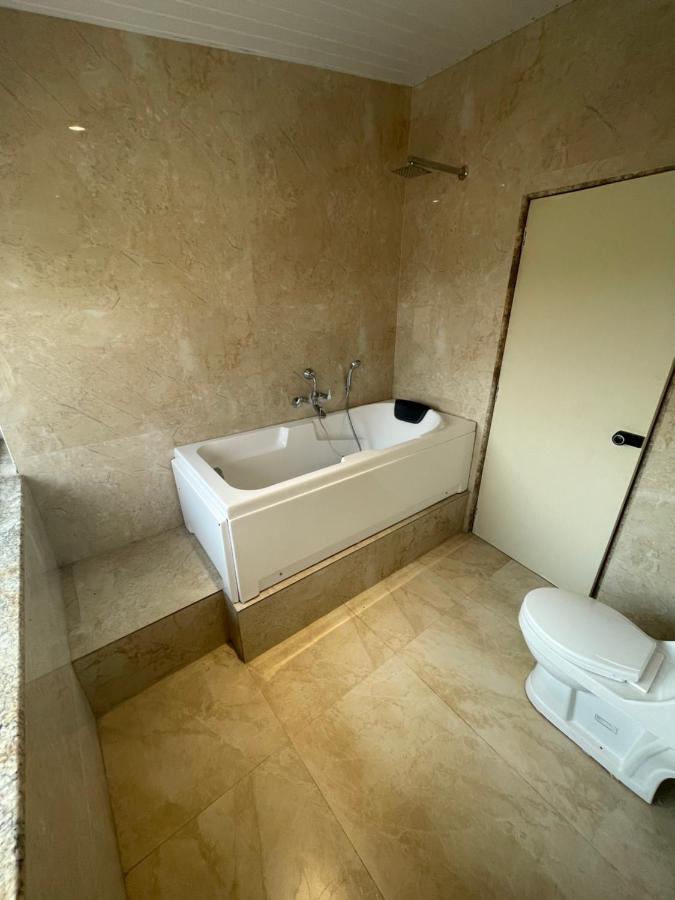 Valletta Beachside Morjim Exterior photo
